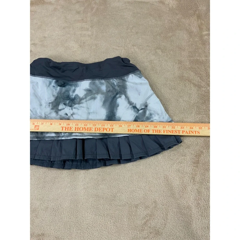 Lululemon Athletica Resolution Skort Lined Womens‎ 4 Grey Coal Vapor Dye EUC